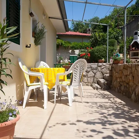 Apartment Karmela